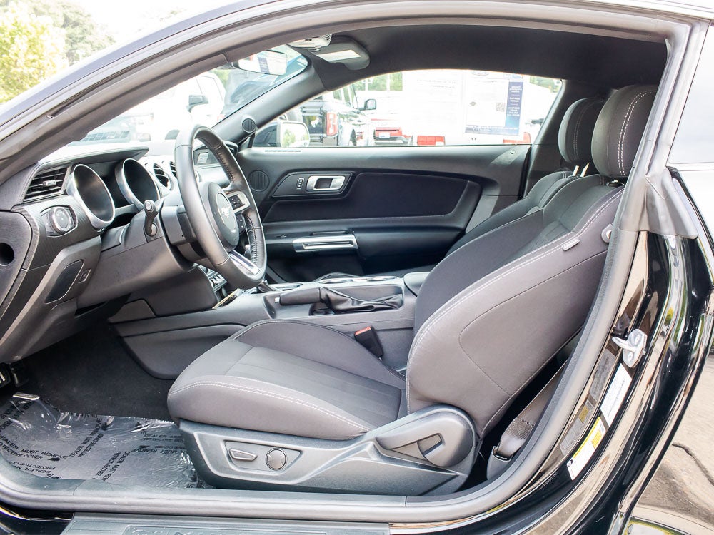 2022 Ford Mustang EcoBoost