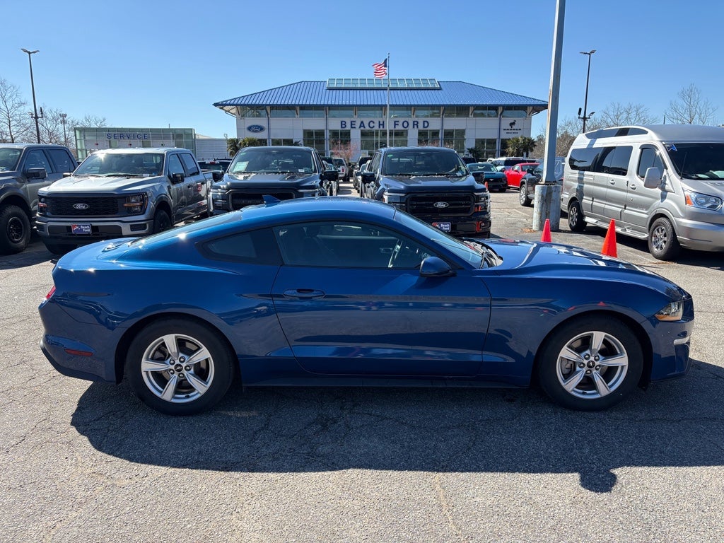 2022 Ford Mustang EcoBoost