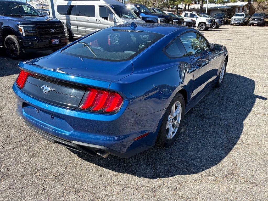 2022 Ford Mustang EcoBoost