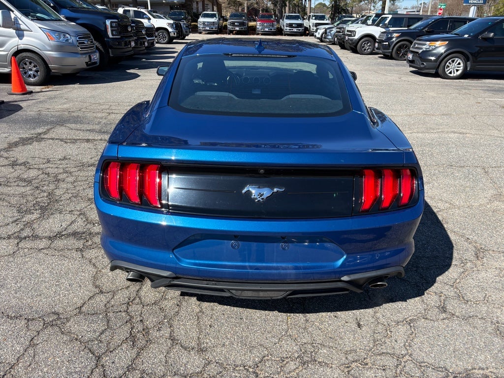 2022 Ford Mustang EcoBoost