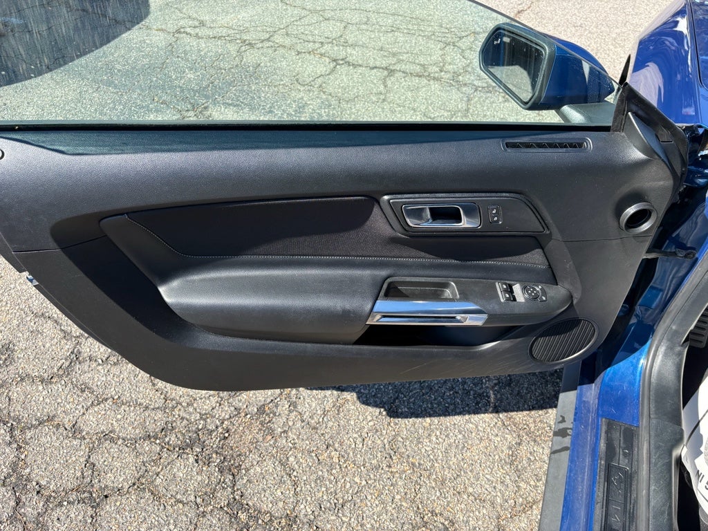 2022 Ford Mustang EcoBoost