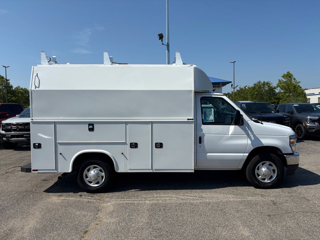 2025 Ford Econoline Base