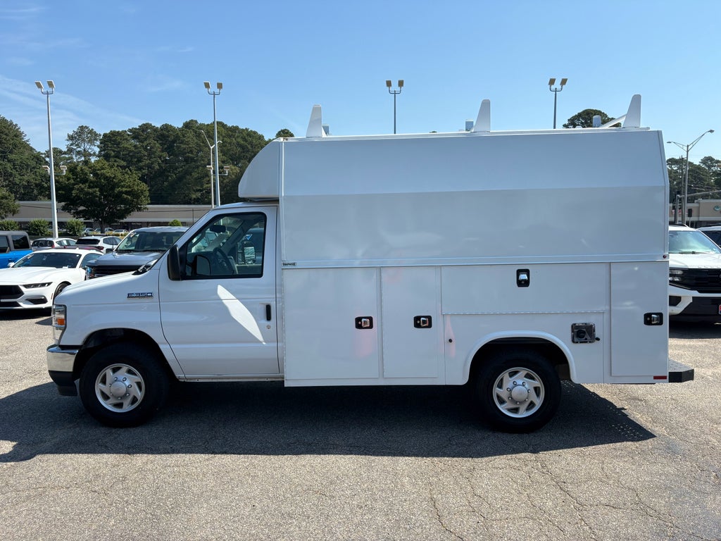2025 Ford Econoline Base