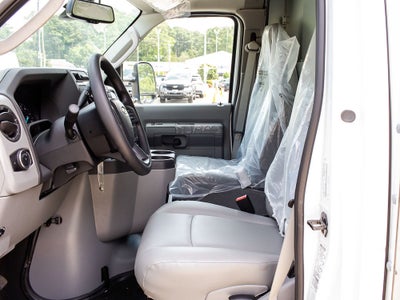 2027 Ford E-450 Super Duty Base
