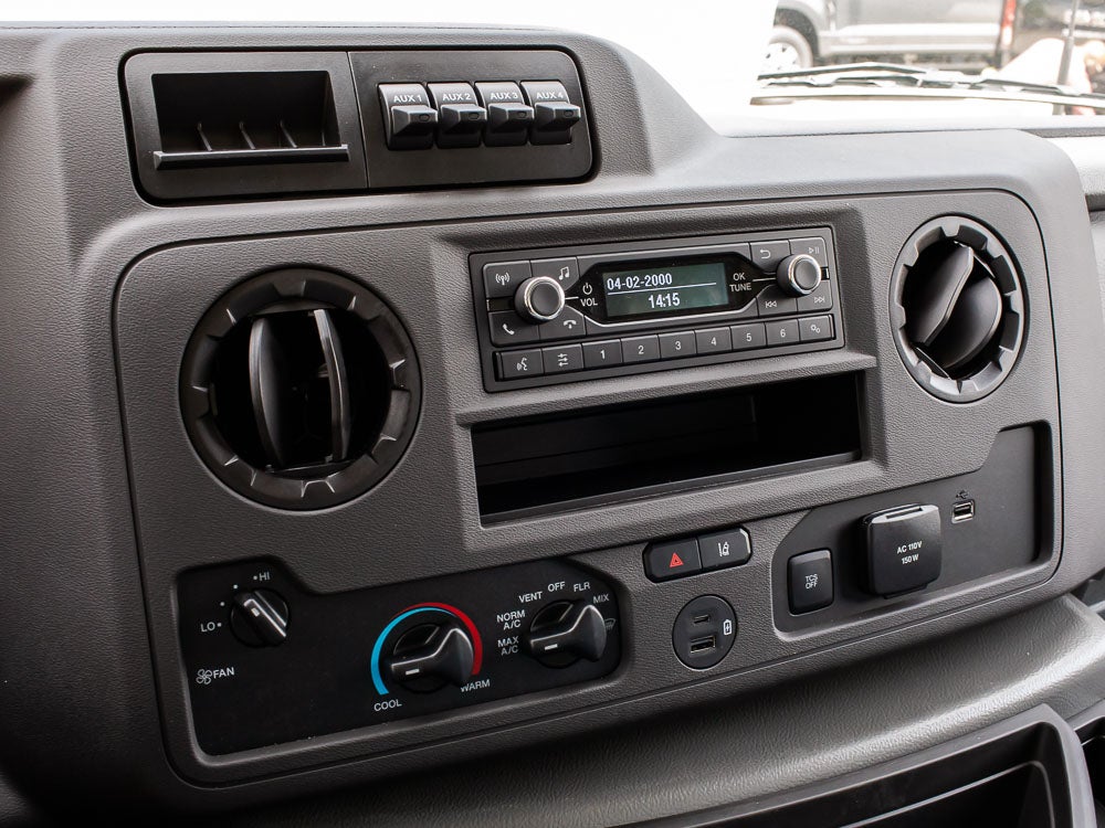2027 Ford E-450 Super Duty Base