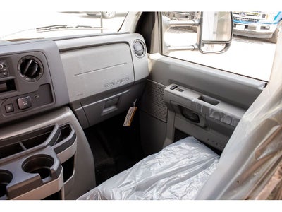 2027 Ford E-450 Super Duty Base