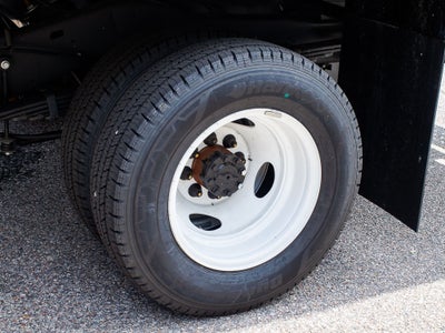 2027 Ford E-450 Super Duty Base