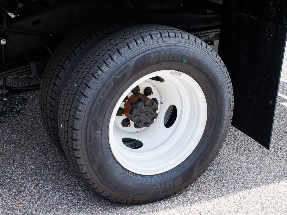 2027 Ford E-450 Super Duty Base