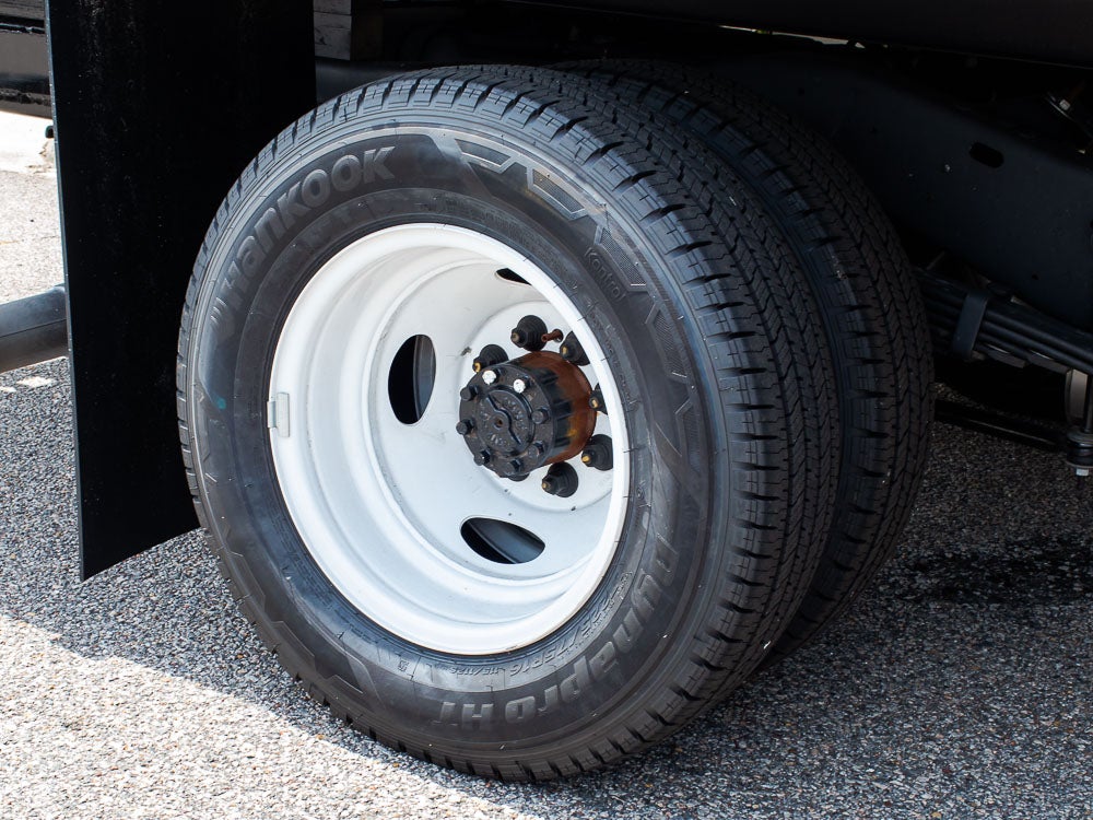 2027 Ford E-450 Super Duty Base