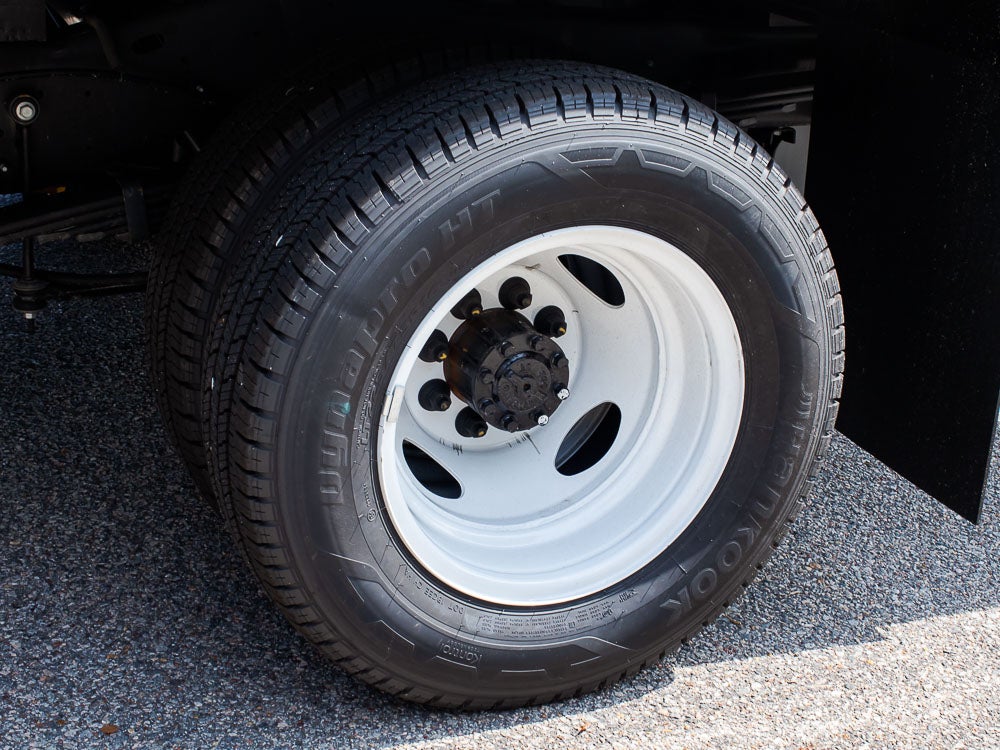 2027 Ford E-450 Super Duty Base