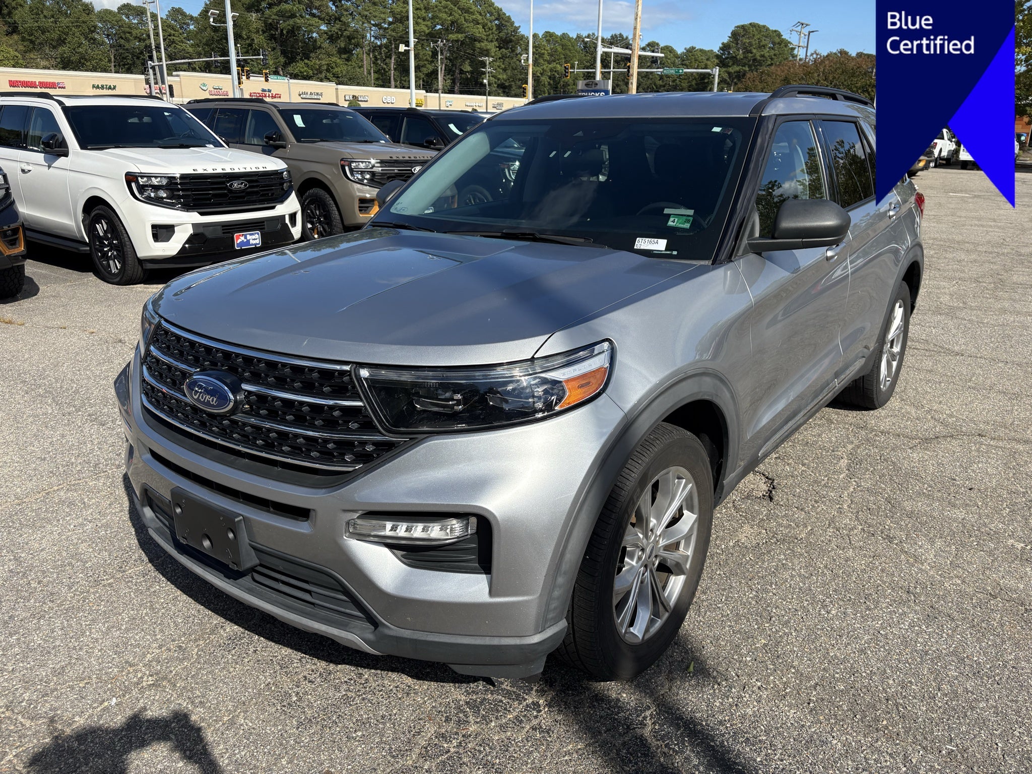 2021 Ford Explorer XLT 4WD photo