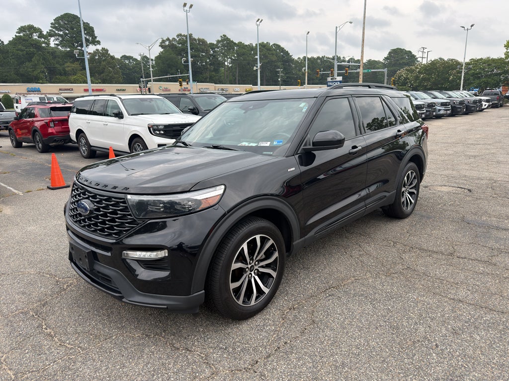 2022 Ford Explorer ST-Line