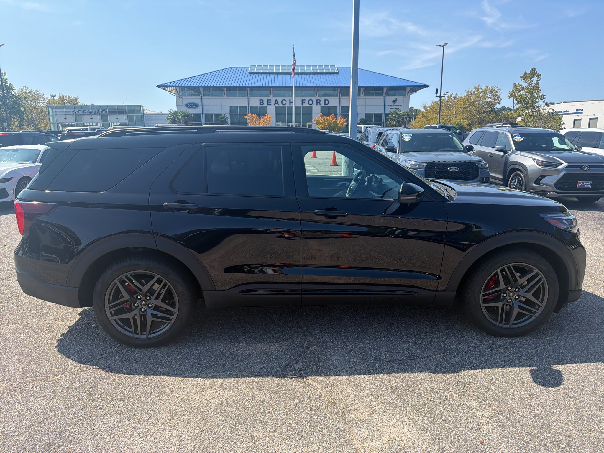 2025 Ford Explorer ST