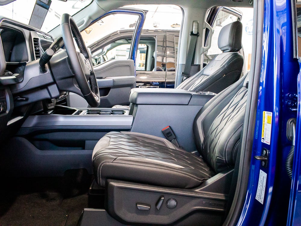 2026 Ford F-250 LARIAT BLACK WIDOW