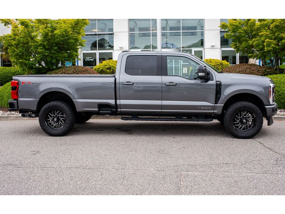 2024 Ford F-350 LARIAT