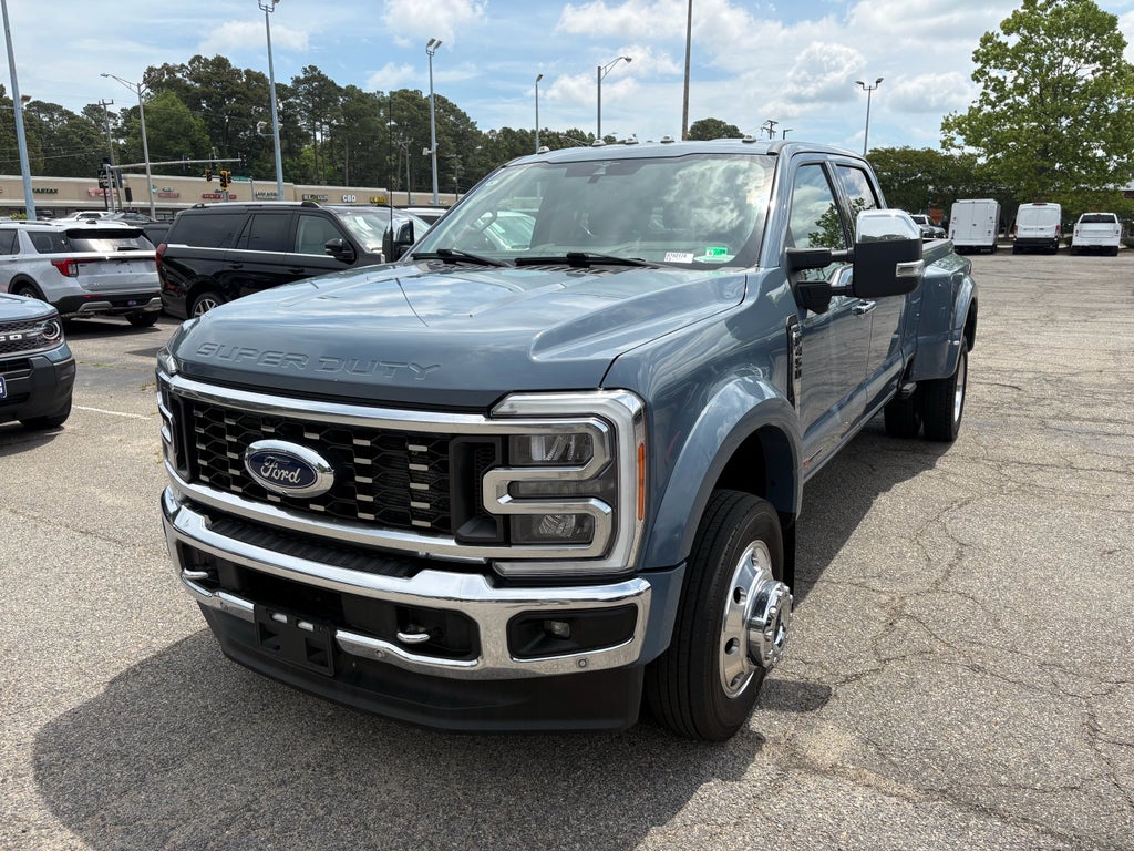 2023 Ford F-450 LARIAT