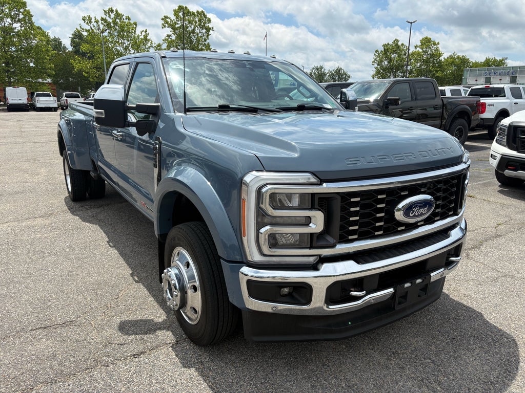 2023 Ford F-450 LARIAT