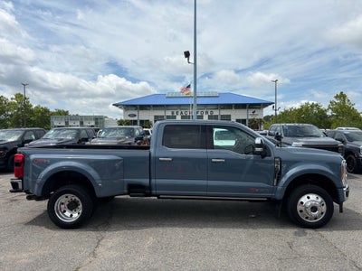 2023 Ford F-450 LARIAT