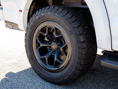 2025 Ford F-150 LARIAT Roush