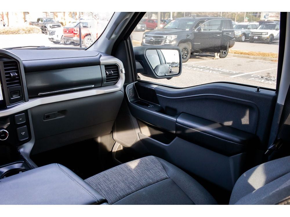 2023 Ford F-150 Lightning XLT