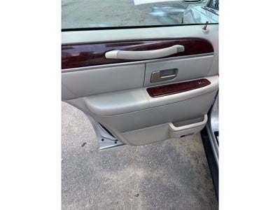 2004 Lincoln Town Car Ultimate
