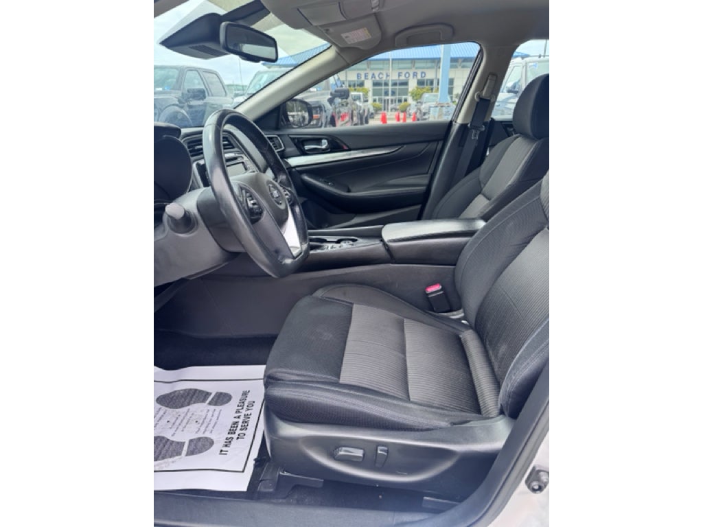 2020 Nissan Maxima S