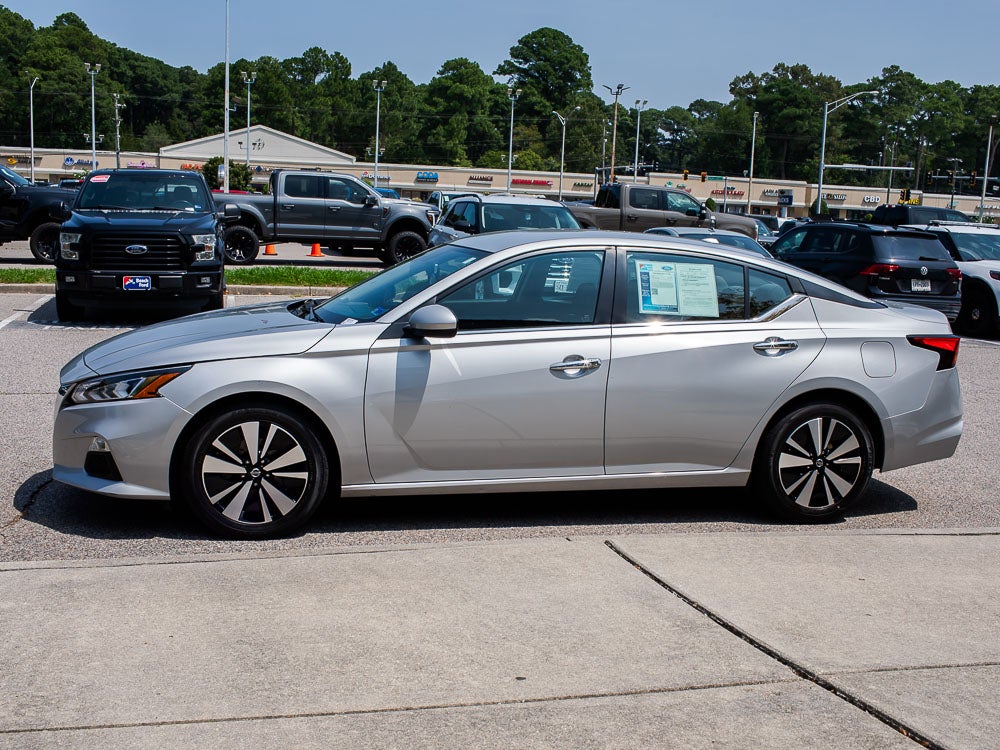 2022 Nissan Altima 2.5 SV