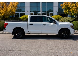 2023 Nissan Titan SV