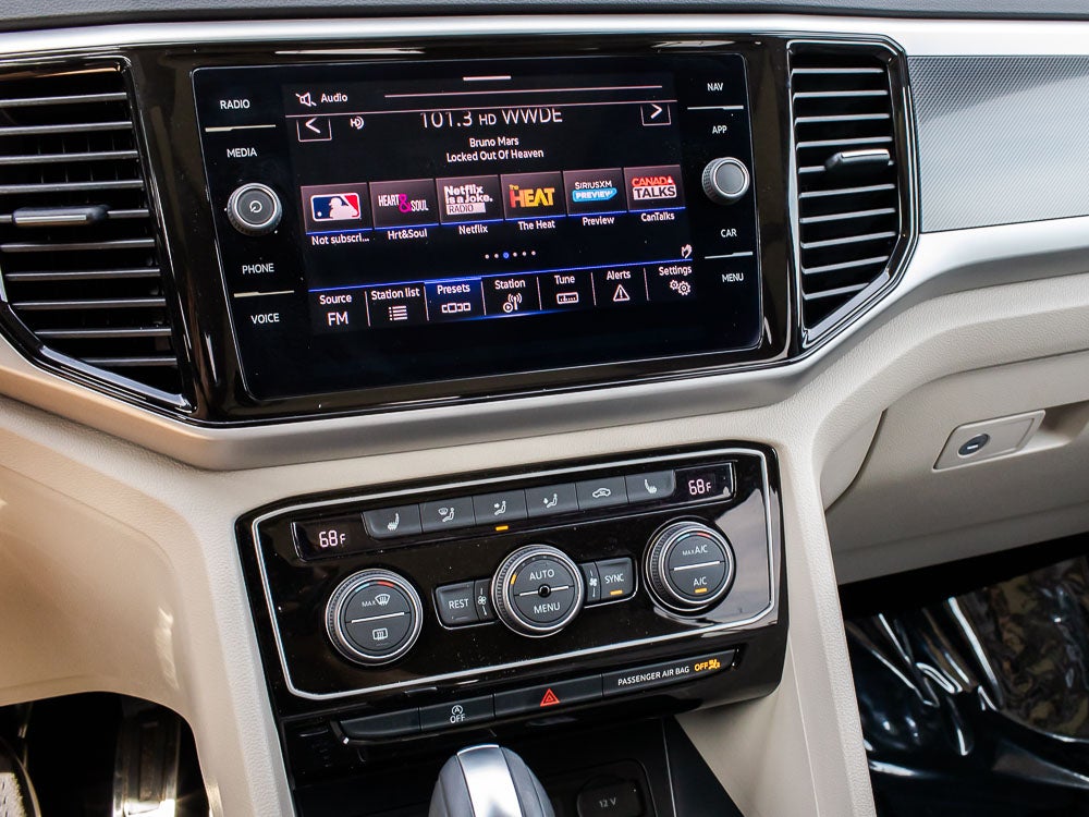 2022 Volkswagen Atlas 3.6L V6 SEL R-Line Black