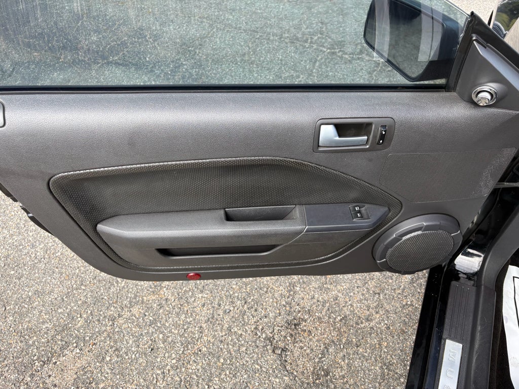 2005 Ford Mustang GT Premium