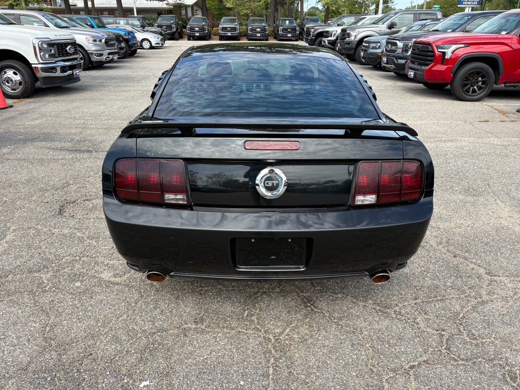 2005 Ford Mustang GT Premium