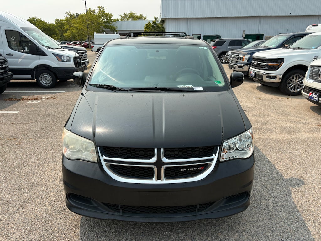 Used 2013 Dodge Grand Caravan SXT with VIN 2C4RDGCG4DR636784 for sale in Virginia Beach, VA
