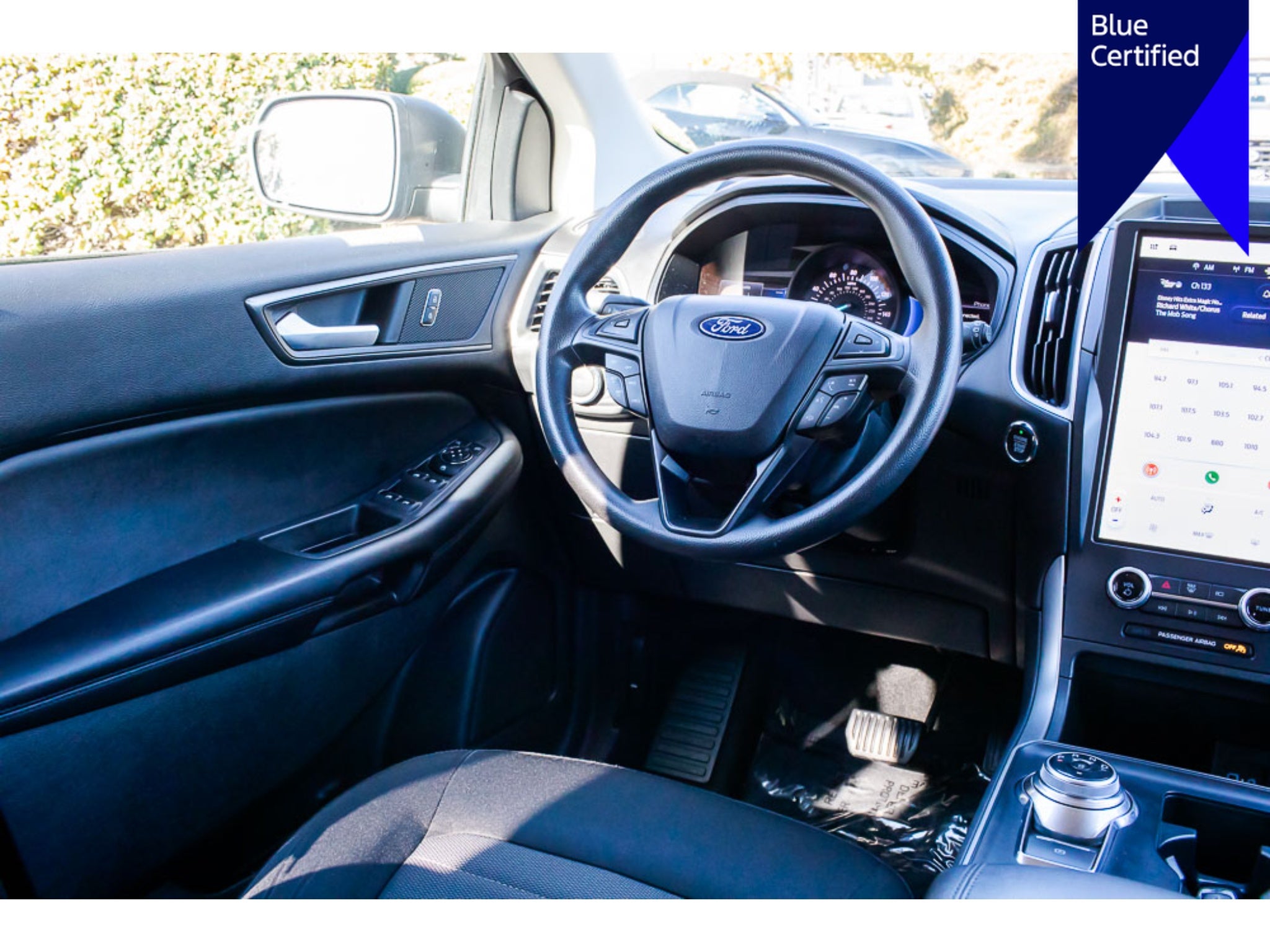 2022 Ford Edge SE