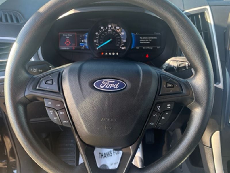 2022 Ford Edge SE