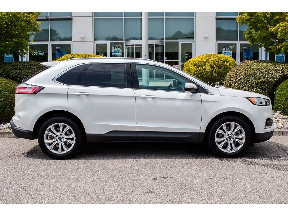 2022 Ford Edge Titanium