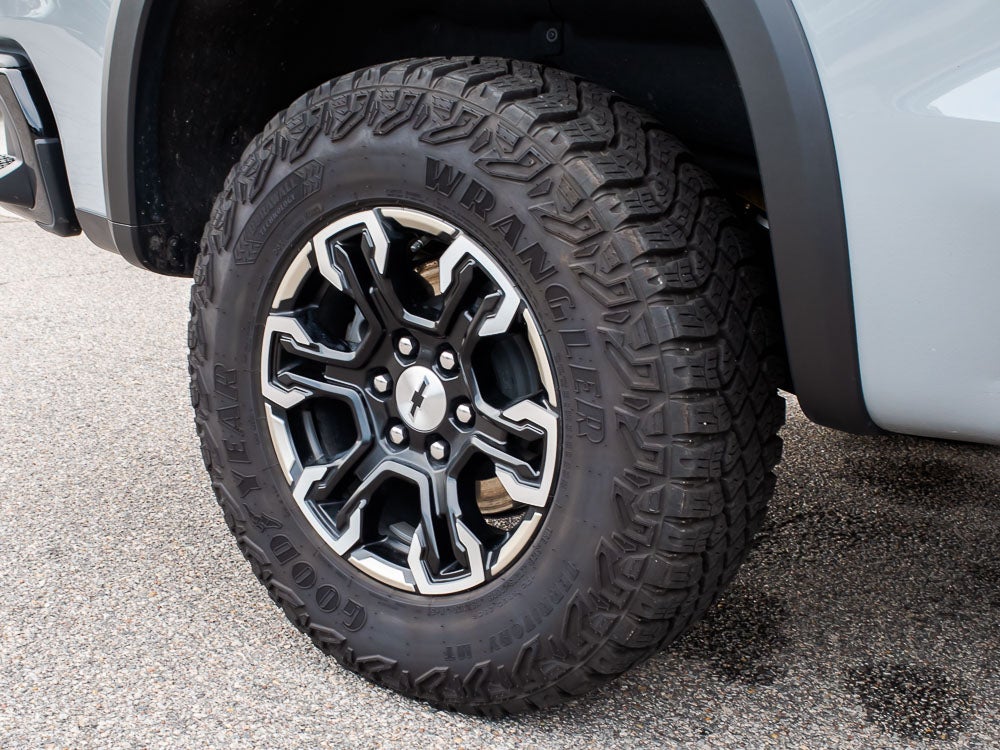 2025 Chevrolet Silverado ZR2