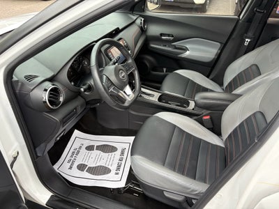 2022 Nissan Kicks SR