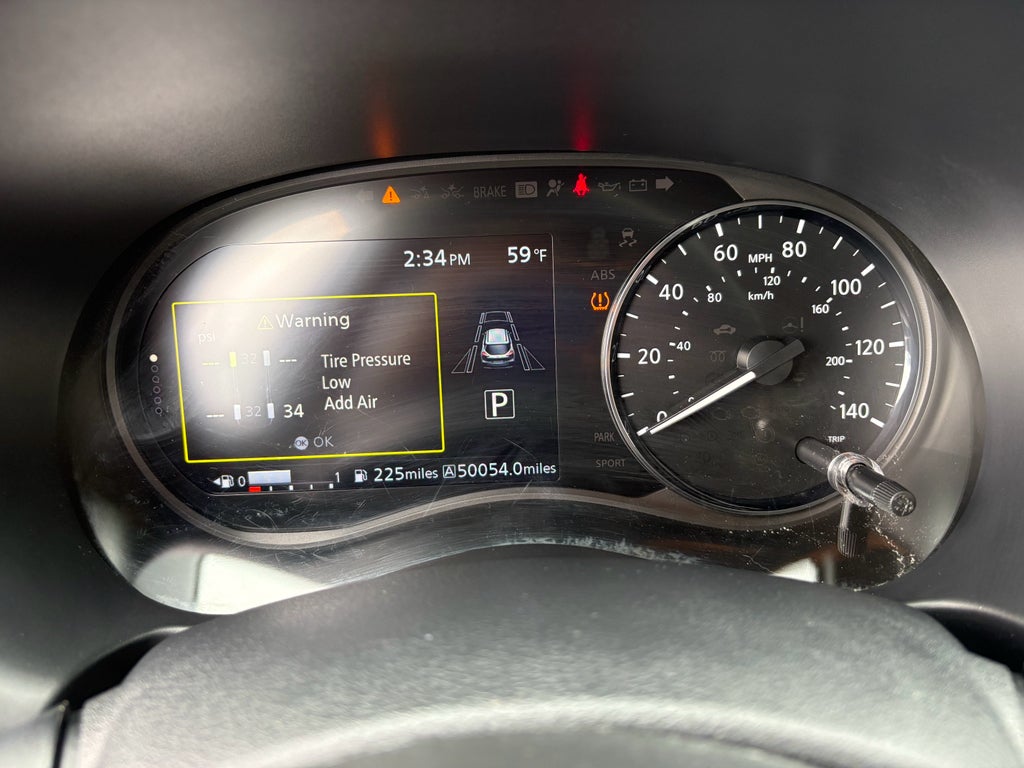 2022 Nissan Kicks SR