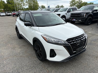 2022 Nissan Kicks SR