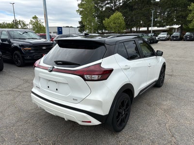 2022 Nissan Kicks SR