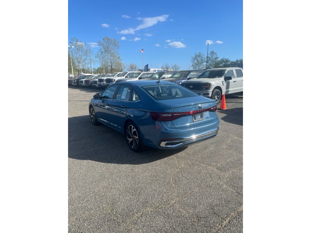 2025 Volkswagen Jetta SEL