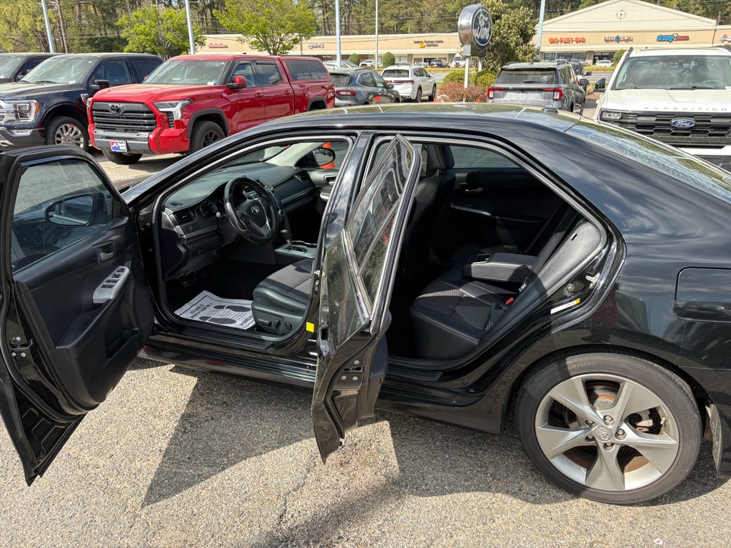 2014 Toyota Camry SE