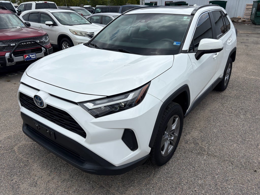 2022 Toyota RAV4 Hybrid XLE