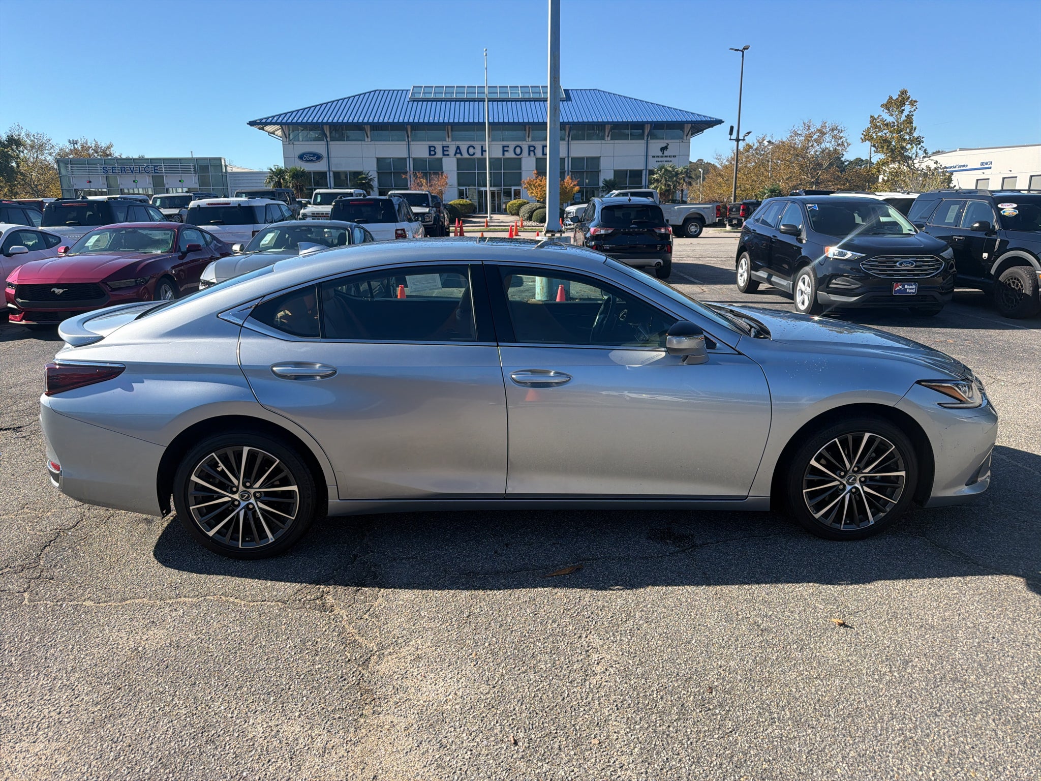 2023 Lexus ES 250 Premium