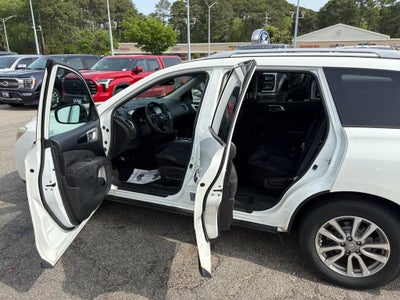 2015 Nissan Pathfinder SV
