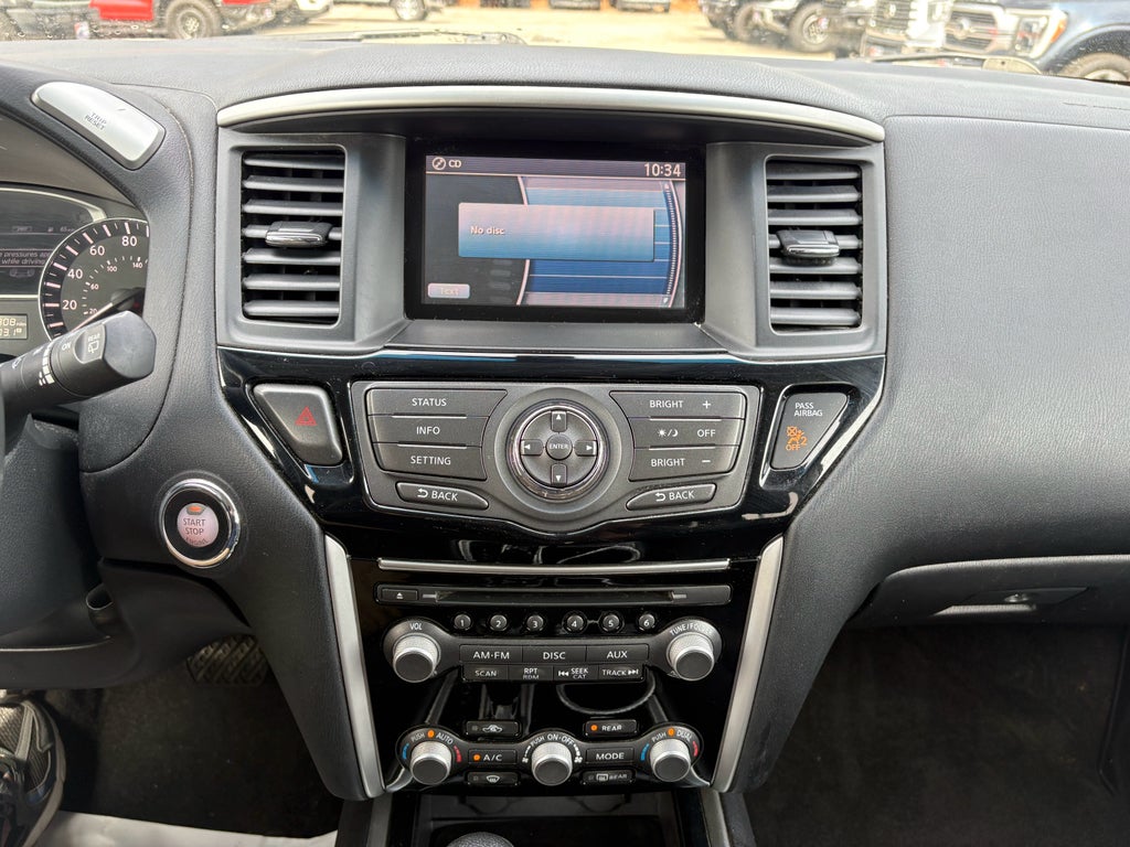 2015 Nissan Pathfinder SV