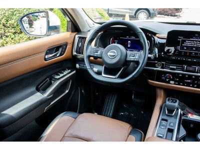 2024 Nissan Pathfinder Platinum