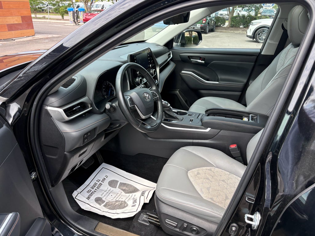 2022 Toyota Highlander Hybrid Hybrid Bronze Edition