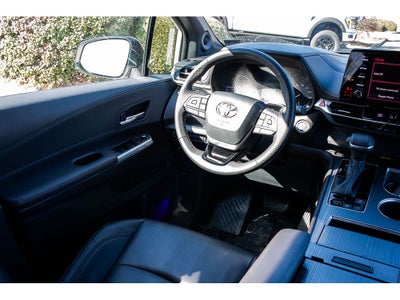 2022 Toyota Sienna XSE