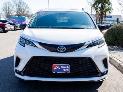 2022 Toyota Sienna XSE